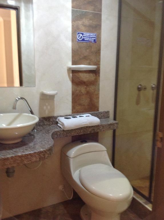 בוגוטה Hotel Castellana Inn חדר תמונה