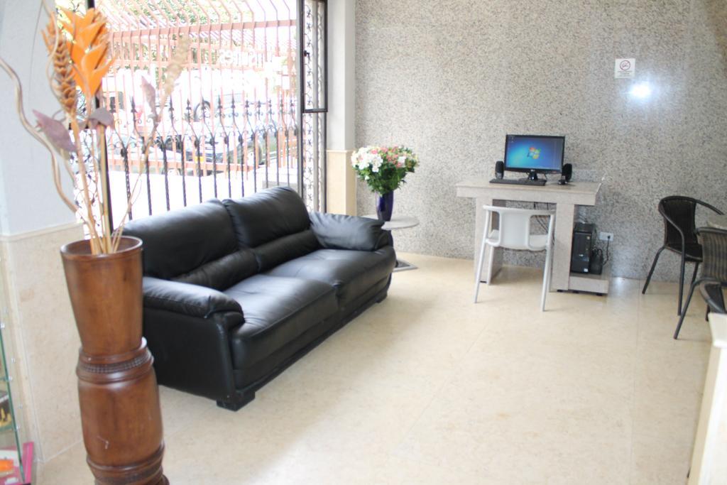 בוגוטה Hotel Castellana Inn מראה חיצוני תמונה